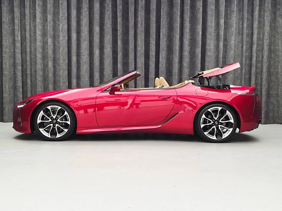 Lexus LC500 13 of 30