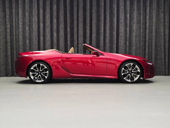 Lexus LC500 8 of 30