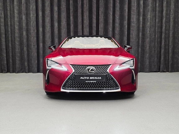 Lexus LC500 2 of 30