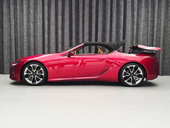 Lexus LC500 16 of 30