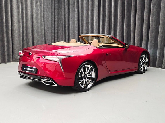 Lexus LC500 7 of 30