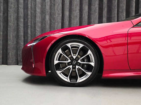 Lexus LC500 26 of 30