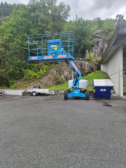 Genie S-65 4 of 5