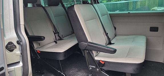 Volkswagen Caravelle 12 of 30