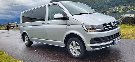 Volkswagen Caravelle 8 of 30