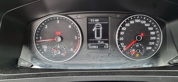 Volkswagen Caravelle 10 of 30