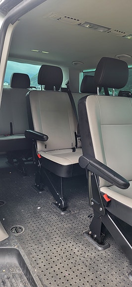 Volkswagen Caravelle 13 of 30