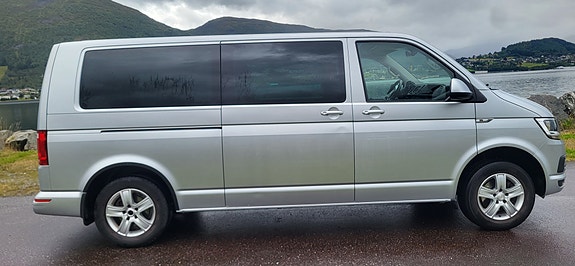 Volkswagen Caravelle 3 of 30