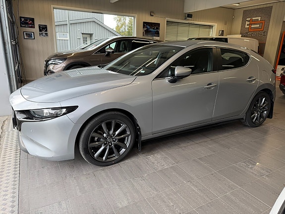Mazda 3 3 of 28
