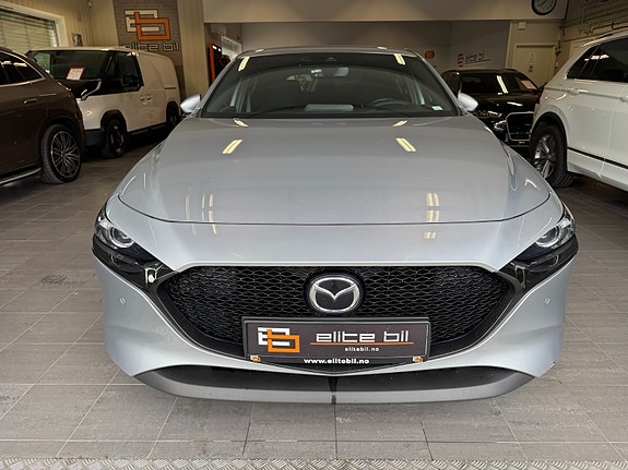 Mazda 3 2 of 28