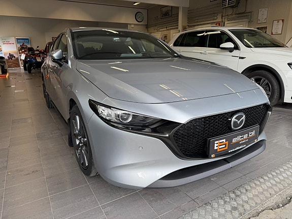 Mazda 3 9 of 28