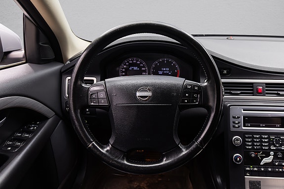 Volvo V70 22 of 30