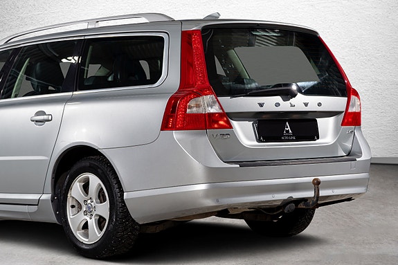 Volvo V70 7 of 30