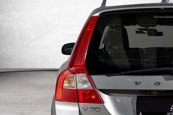 Volvo V70 10 of 30
