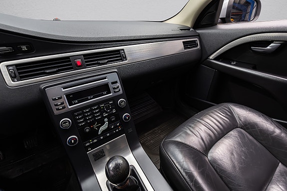 Volvo V70 19 of 30