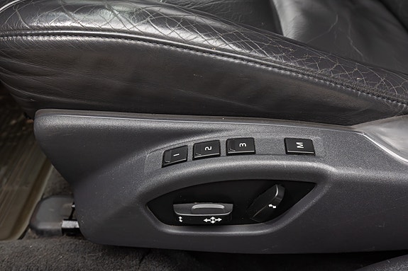 Volvo V70 14 of 30