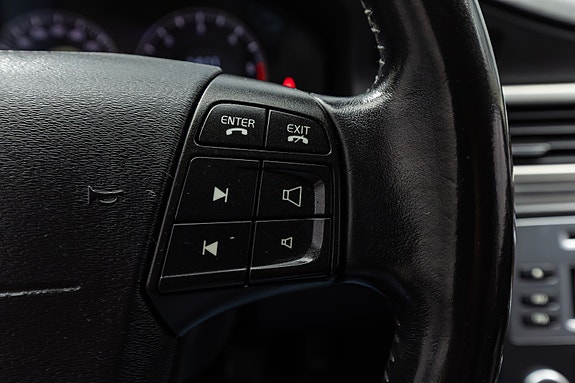 Volvo V70 24 of 30