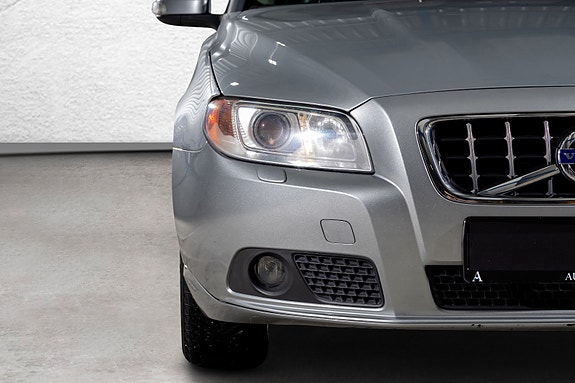Volvo V70 5 of 30