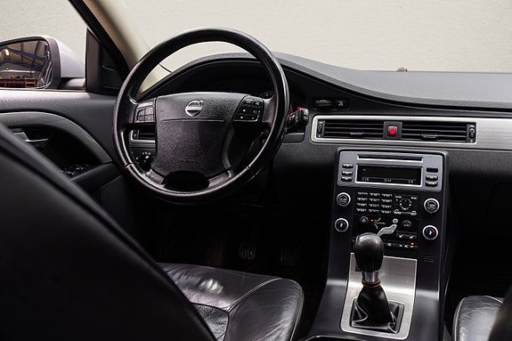 Volvo V70 27 of 30