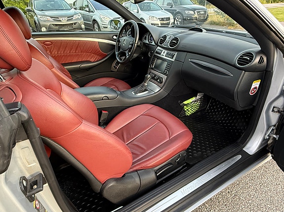 Mercedes-Benz CLK280 10 of 16