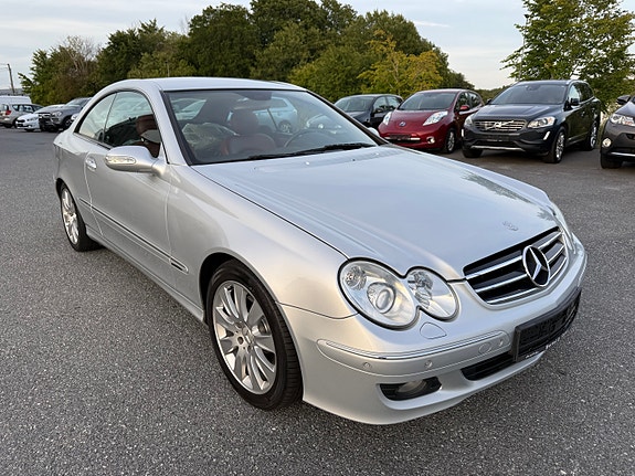 Mercedes-Benz CLK280 3 of 16