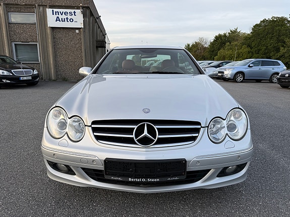 Mercedes-Benz CLK280 2 of 16