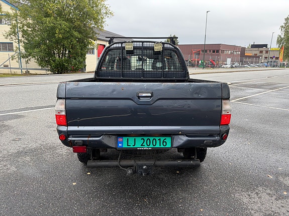 Mitsubishi L200 3 of 21