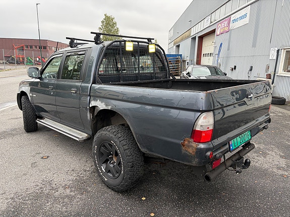 Mitsubishi L200 4 of 21