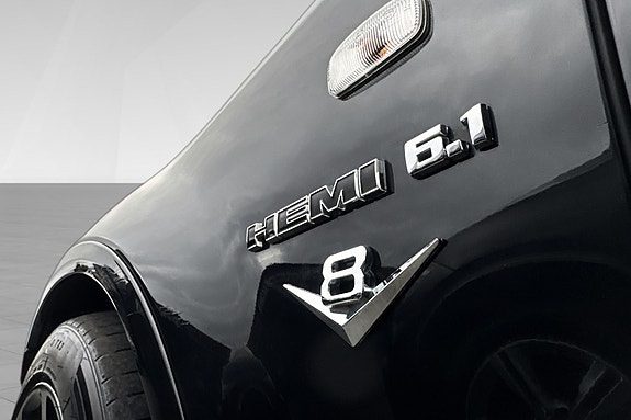 Chrysler 300C 10 of 23