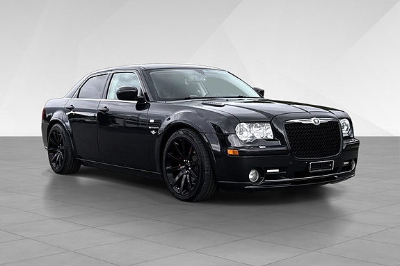 Chrysler 300C 2 of 23