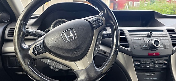 Honda Accord 24 of 29