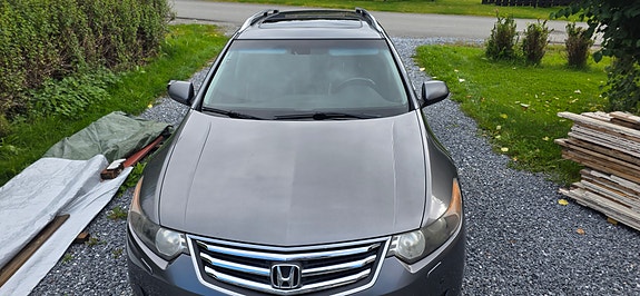 Honda Accord 12 of 29