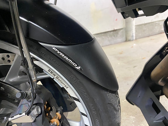 BMW F 900 R 17 of 24