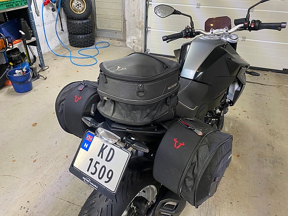 BMW F 900 R 21 of 24