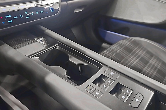 Hyundai Ioniq 6 17 of 25