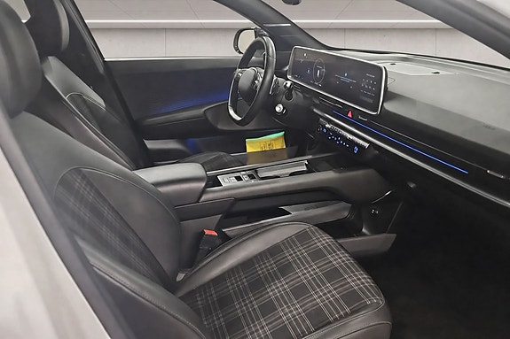 Hyundai Ioniq 6 22 of 25