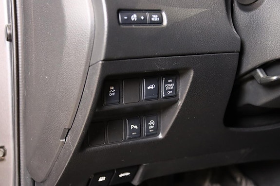 Nissan X-Trail 12 of 27