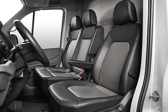 Volkswagen Crafter 14 of 25