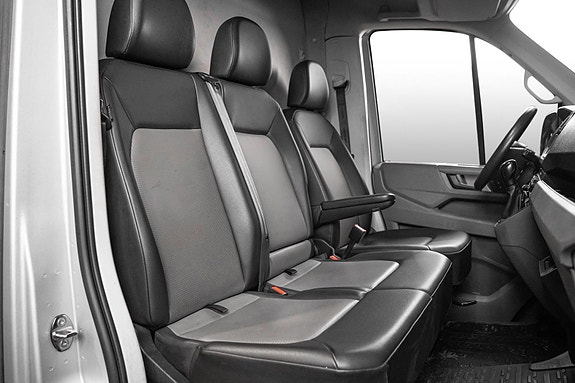 Volkswagen Crafter 25 of 25