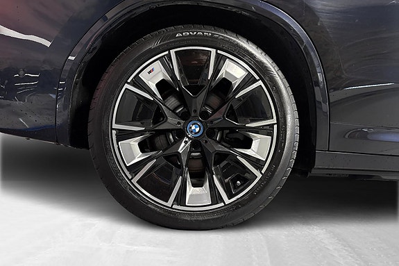 BMW iX3 13 of 17
