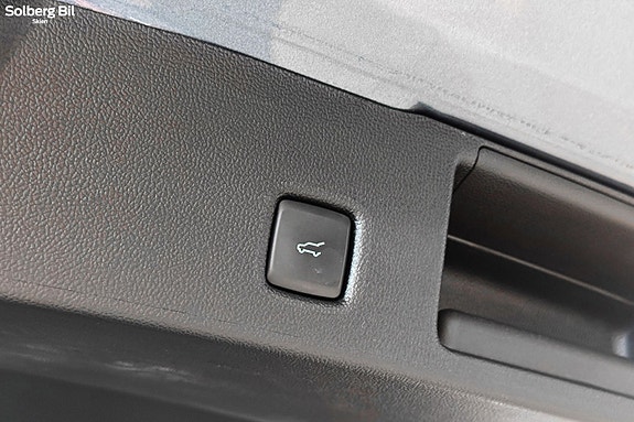 Ford Kuga 10 of 30