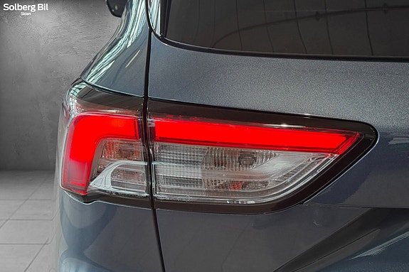 Ford Kuga 11 of 30