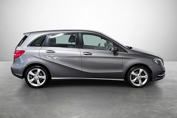 Mercedes-Benz B200 5 of 23