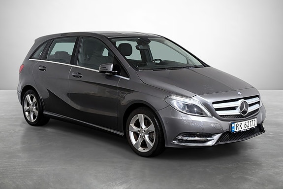 Mercedes-Benz B200 4 of 23