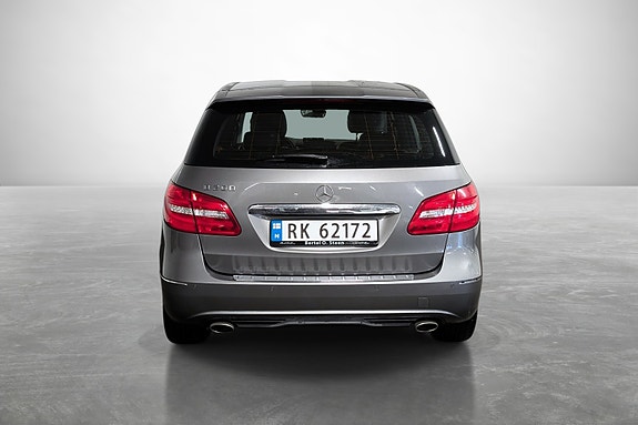 Mercedes-Benz B200 7 of 23