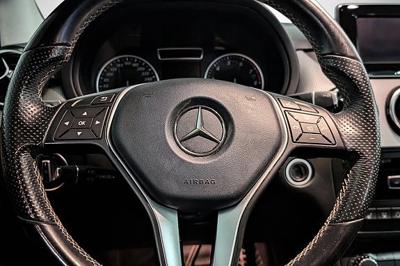 Mercedes-Benz B200 14 of 23