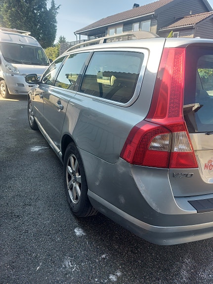 Volvo V70 6 of 7