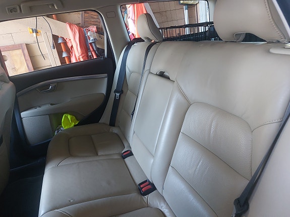 Volvo V70 5 of 7