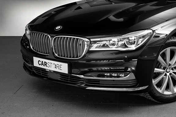 BMW 730d 2 of 30