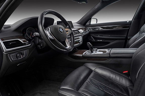 BMW 730d 25 of 30